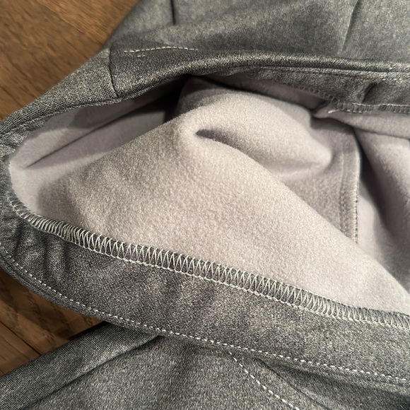 Performance Fleece Crop Hoodie - Picture 4 of 5